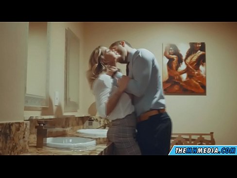 ❤️ Nalika pirang busty seduces anjeun dina restroom umum ️❌ Poro anal dina pornosu.bestsexporno.ru ❌️❤
